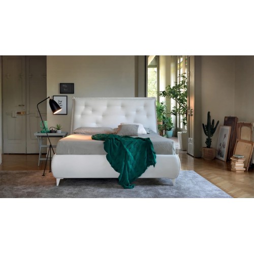 Claire Ergogreen Queensize-Bett aus Leder