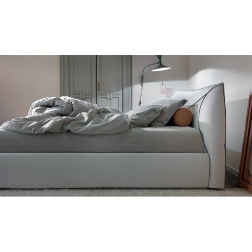 Corinne Ergogreen Queensize-Bett mit Stauraum aus Leder