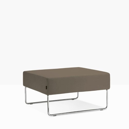 host-lounge-pedrali-pouf