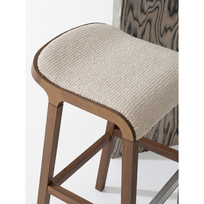 Layer Billiani stool