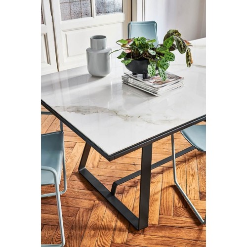 Alfred Midj extendable table