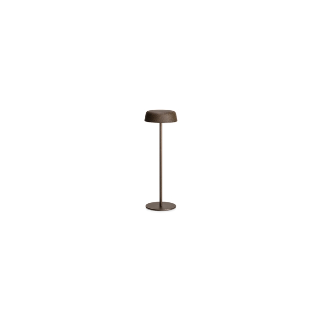 Fade Metal Plust Table Lamp