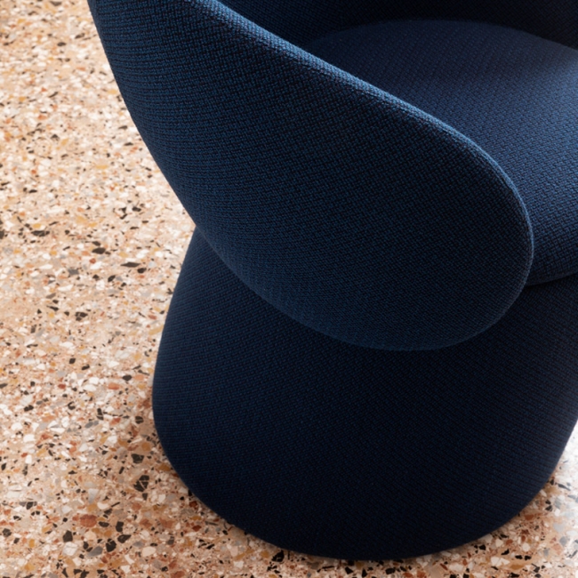 Nebula Monaca Miniforms Chair with armrests