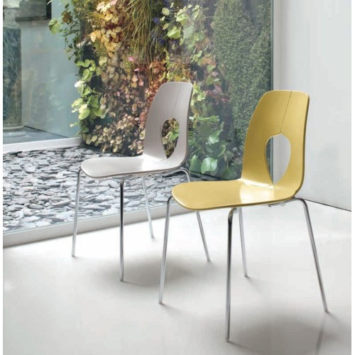 hole-chair-tonin-casa