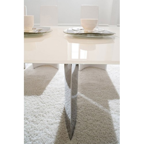 Manhattan Tonin Casa Table design