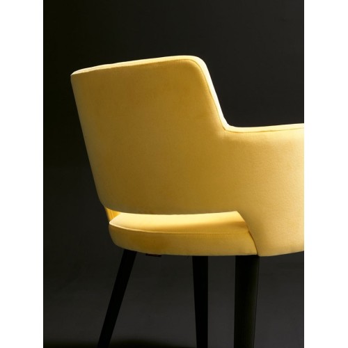 Grace.p Colico Chair