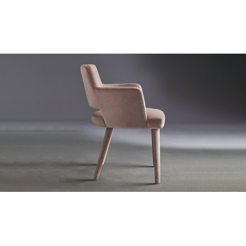 Grace.p Colico Chair