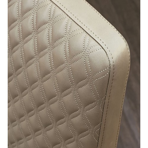 Flexa Alivar quilted chair