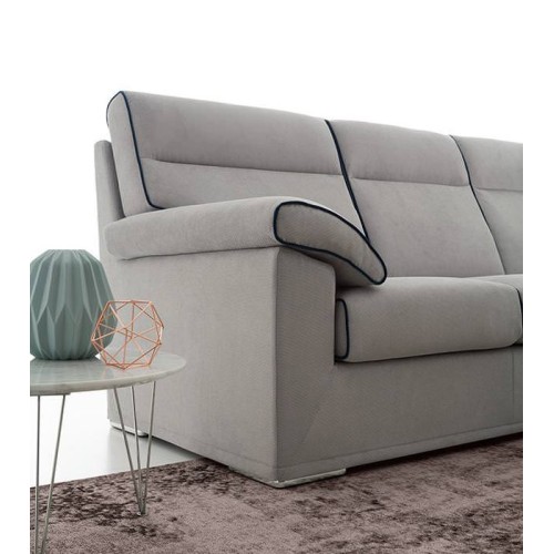 Derlon Felis Sofa with peninsula