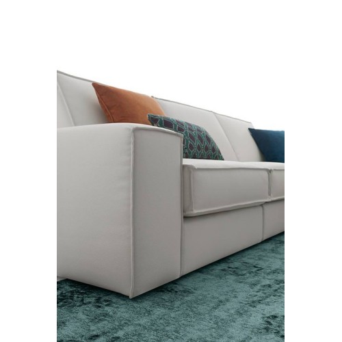 Hogan Felis Sofa with peninsula