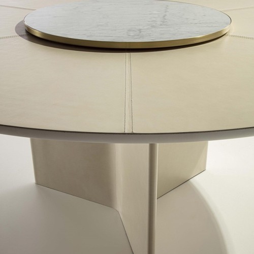 Star Enrico Pellizzoni stable Table