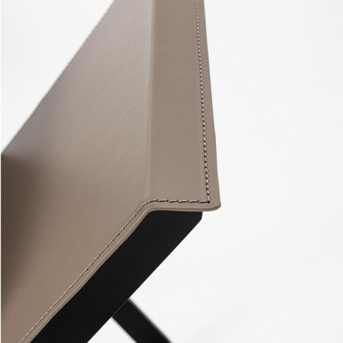 Crossover Enrico Pellizzoni Table magazine rack