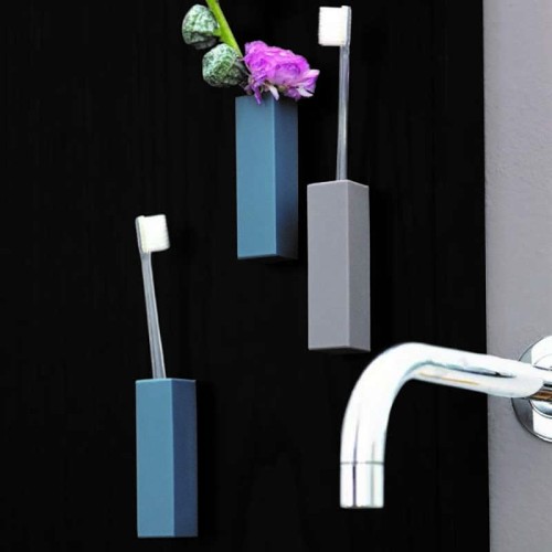 li-stiamo-geelli-toothbrush-holders