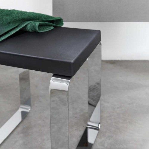 Quadra Geelli bathroom stool