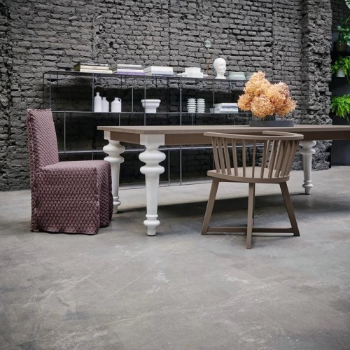 Gray Gervasoni extendable dining table