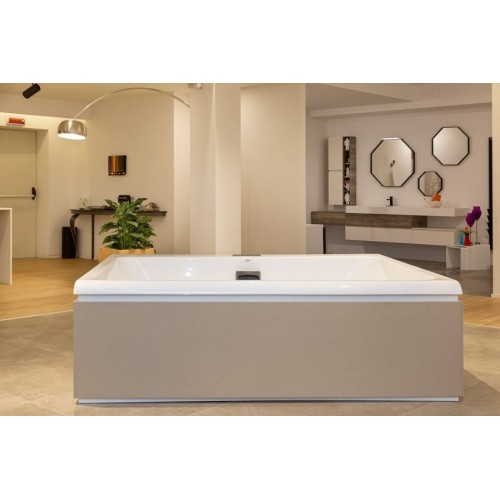 mawi-glass-1989-free-standing-bathtub