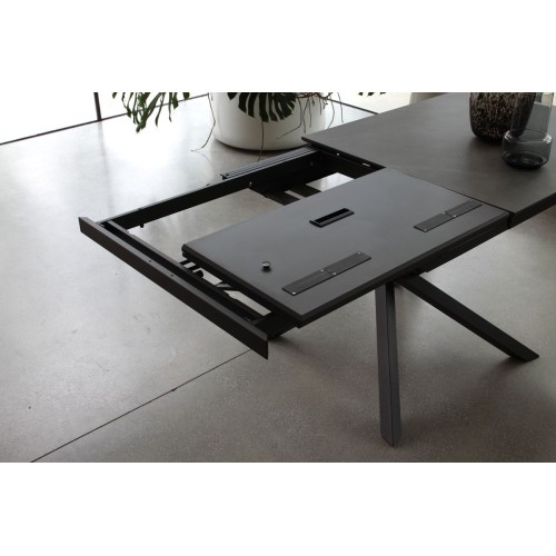 Tokyo Altacom Table design