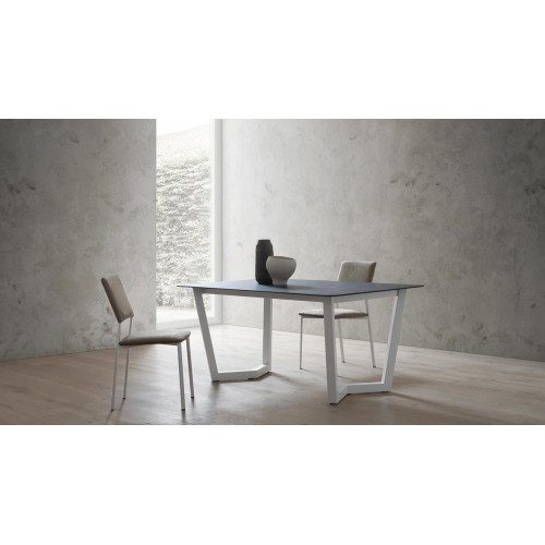 Jacopo La Primavera Extendable Table