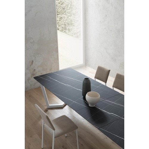 Jacopo La Primavera Extendable Table