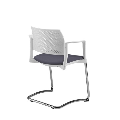 kyos-kastel-sled-chair-with-armrests