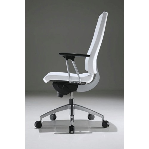 konvert-kastel-chair-with-armrests