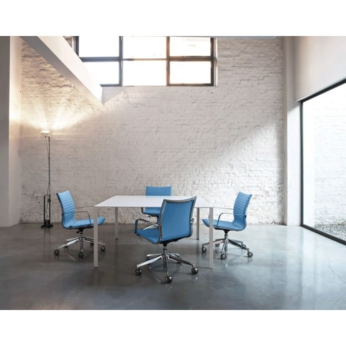 Kruna Plus Linear Kastel office chair with armrests