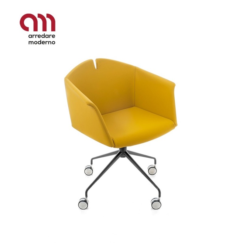 Kuad Kastel waiting room chair with castors