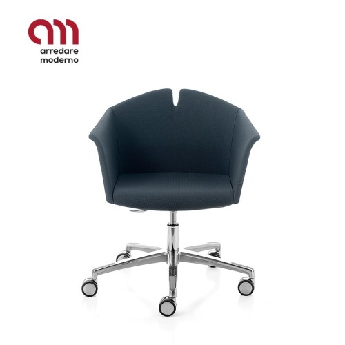 Kuad Kastel waiting room swivel chair with castors