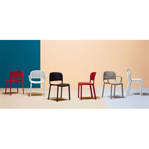 dome-perforated-chair-with-armrests-pedrali