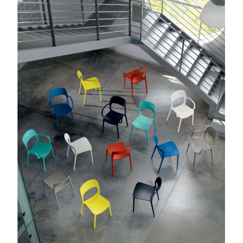 Gipsy Bontempi chair with armrests