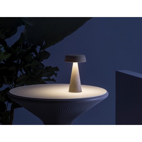 fade-plust-table-lamp