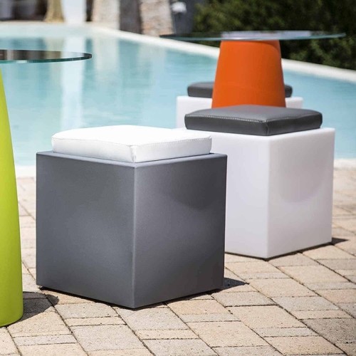 Loungue cube Serralunga pouf