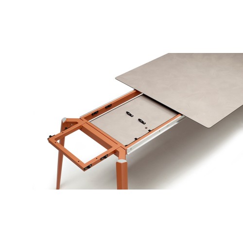 squid-scab-design-extendable-table