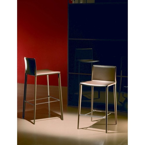 Linda Bontempi stool