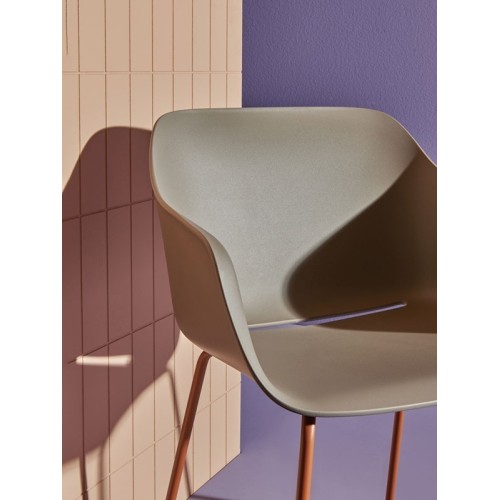 Babila XL Pedrali Armchair with metal legs