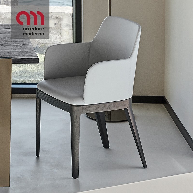 Margot Bontempi chair in wood with armrests