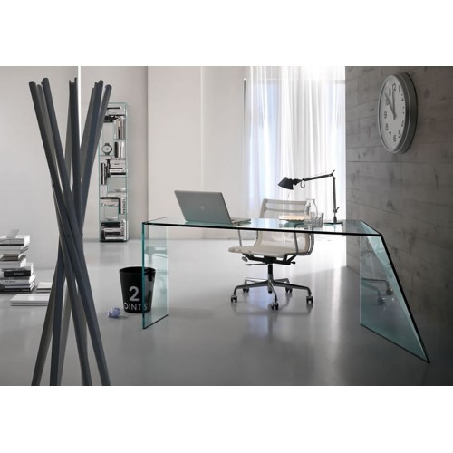 penrose-desk-tonelli