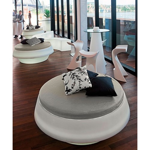 Giò Slide Pouf Ottoman