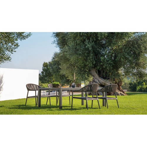 Victor Varaschin outdoor dining Table