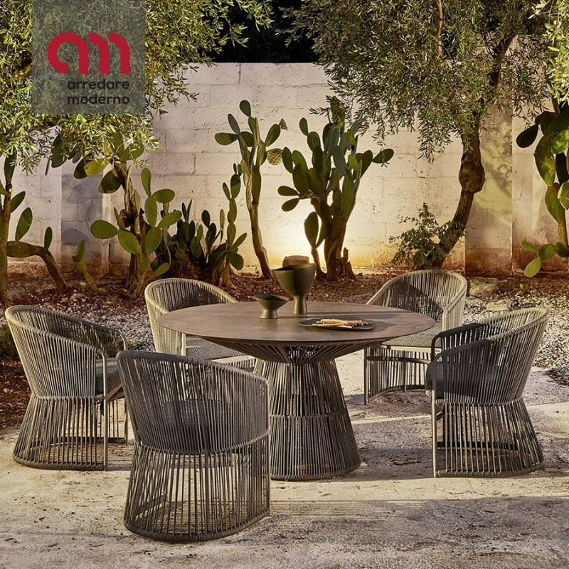 Tibidabo Varaschin outdoors Table