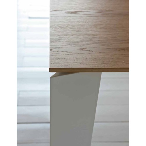 Cruz Bontempi table with lacquered steel frame