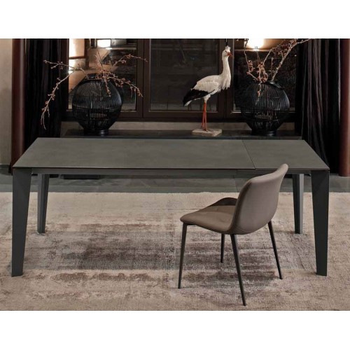 Cruz Bontempi table with lacquered steel frame