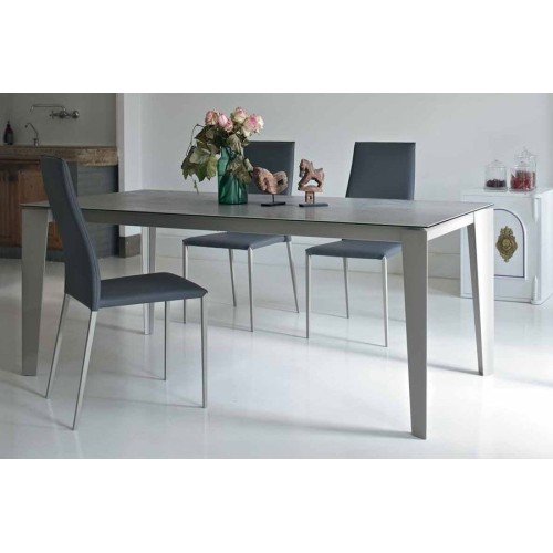 Cruz Bontempi table with lacquered steel frame