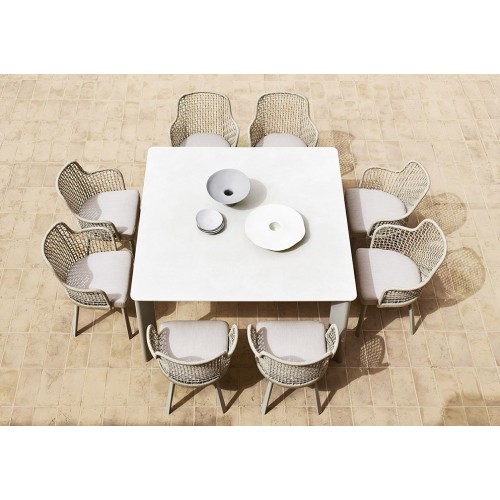 Plinto Varaschin outdoors Table