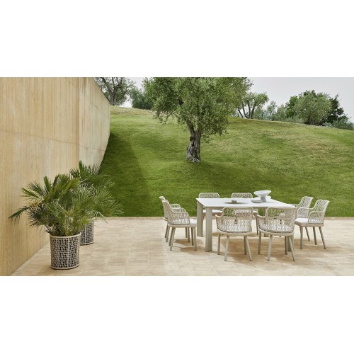 Plinto Varaschin outdoors Table