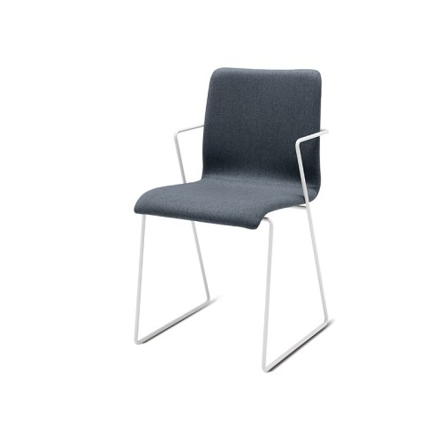 Fluid Zamagna upholsterd sled chair