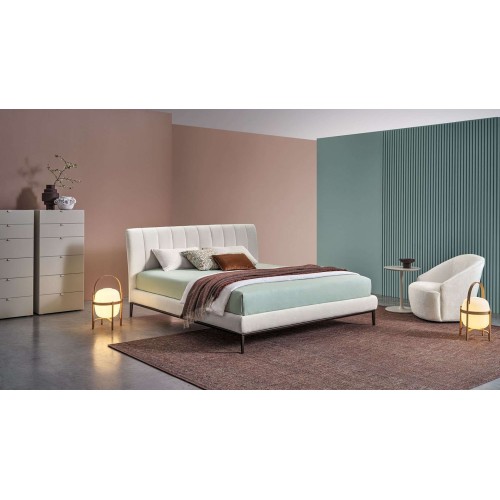 Thomas Twils Modern Queen size Bed