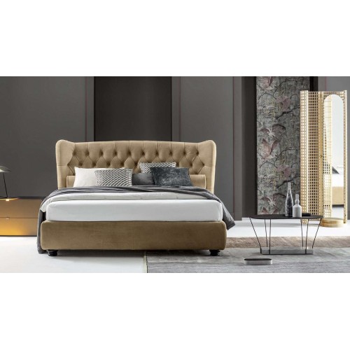 Tommy Twils Modern Queen size Bed