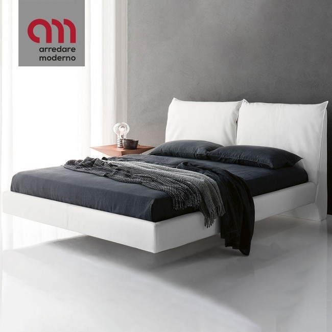 Lukas Cattelan Italia Bed