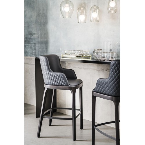 magda-couture-stool-cattelan-italia-with-armrests